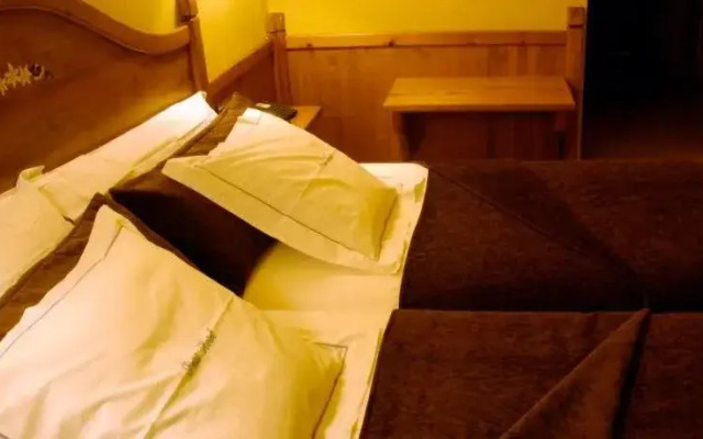 Petit Hotel