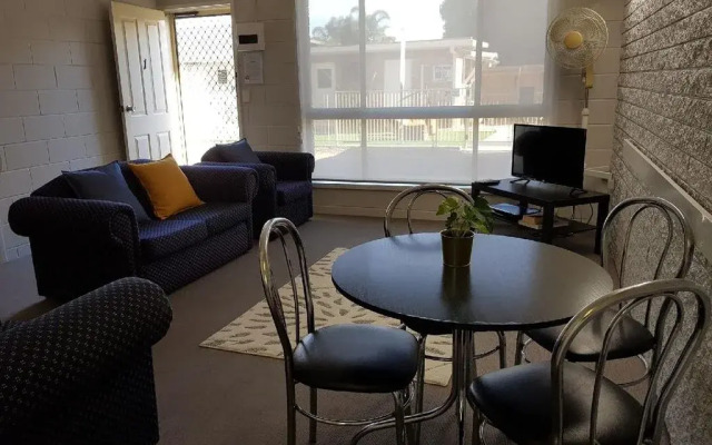 Hybiscus Lodge Waterfront