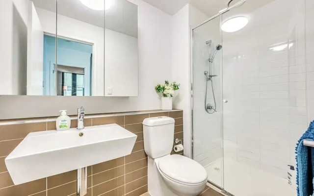 StayAU Leisure 2BR Modern CBD Apt