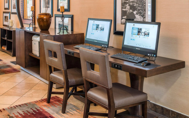 DoubleTree by Hilton Portland - Beaverton