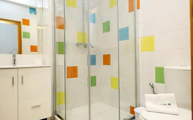 Z 02 - Bedroom 2 in Gil Vicente Guest Rooms