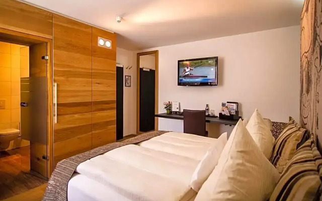 Sperber Bräu - 3-Sterne-Superior Hotel mit Gasthof und eigener Brauerei - kein Ruhetag
