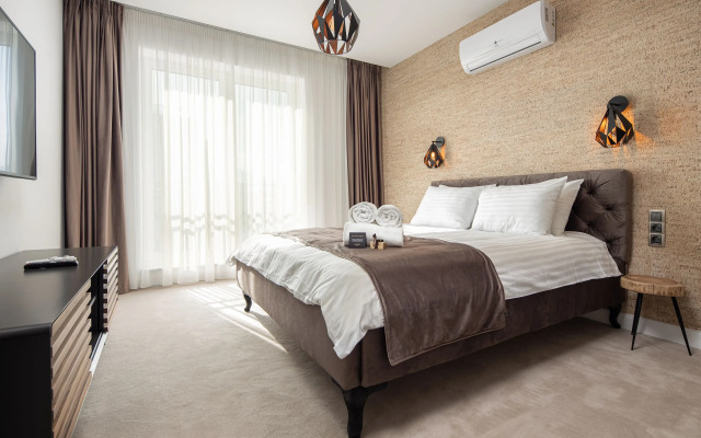 Kanopian Penthouse Hotel