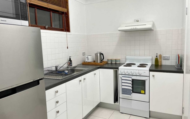 Home on a Hill - 1 Bedroom Apartment