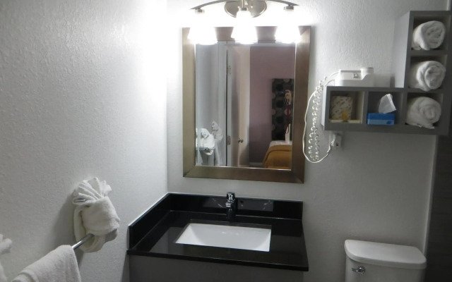 Arya Blu Inn & Suites