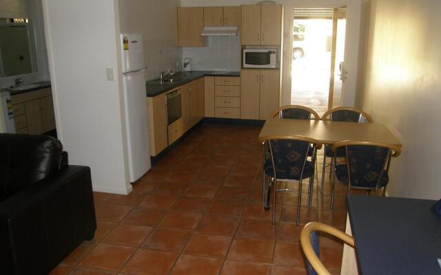 Western Gateway Motel