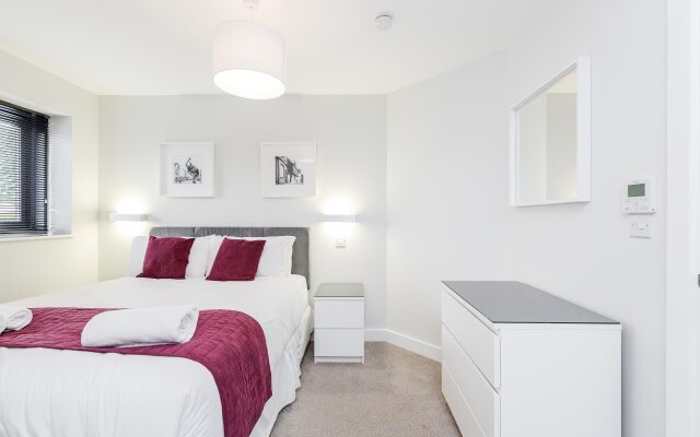Roomspace - New Manor House