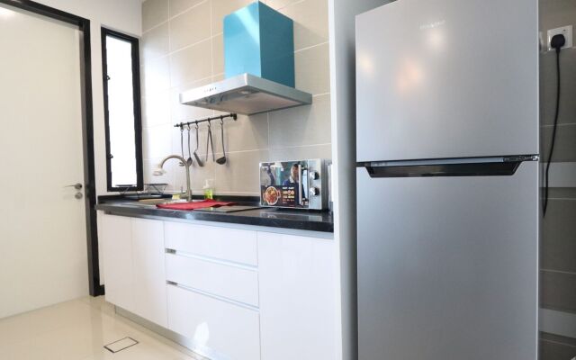 D Pristine Family Suites By Holi