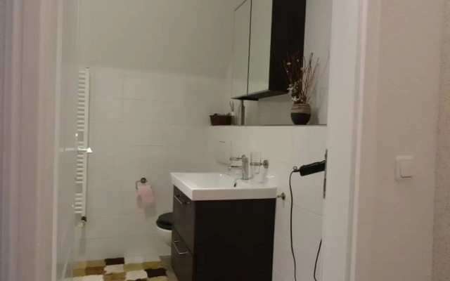 Wohnung ca. 85 qm zzgl. 17 qm Terrasse