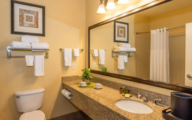 Natchez Grand Hotel & Suites On the River