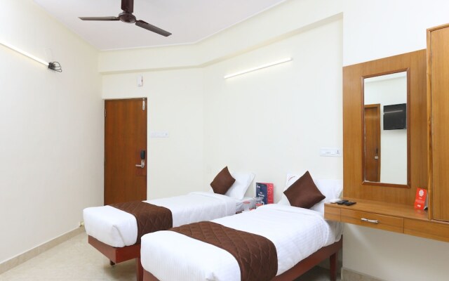 OYO 11433 Kishore Inn