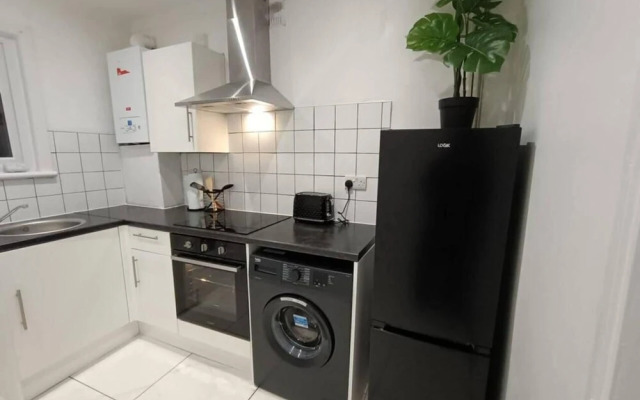 Cosy, Modern House Nearby Seafront - Southend