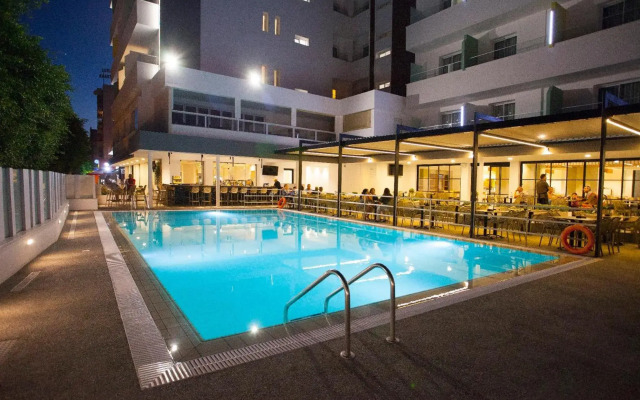 Pefkos Hotel