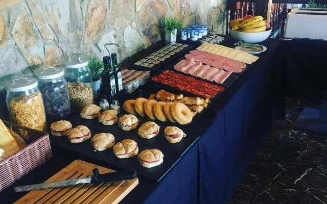 Отель El Petit Mirador