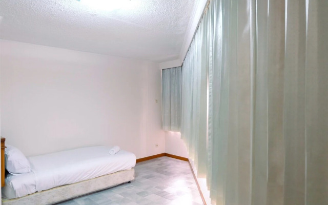 Spacious 3br Senopati Apartment Near Scbd