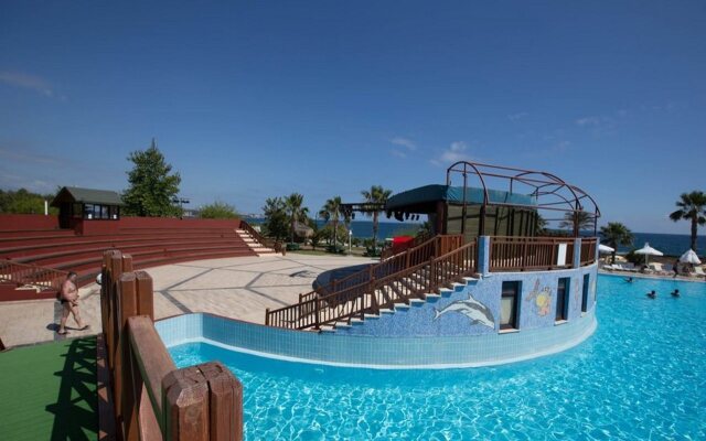 Oz Hotels İncekum Beach Resort