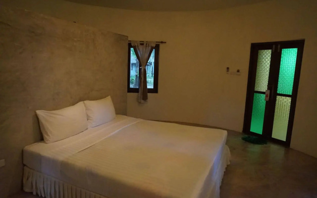 The Tropical Beach Resort