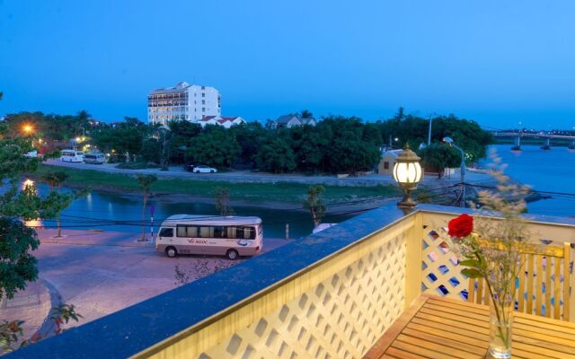 HT Riverside Homestay