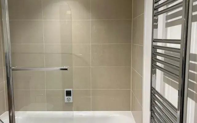 Lovely Flat With Free Parking & Wheelchair Access