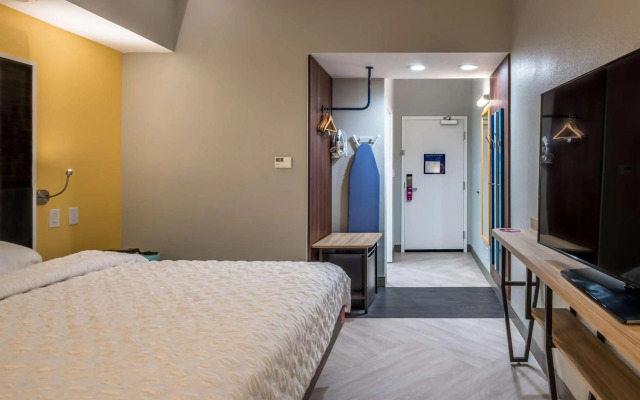 Tru by Hilton Garland Richardson