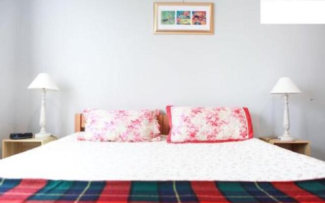 Floral Oaks B&B