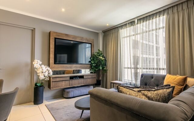 Sandton Smart Apartment Thirteen