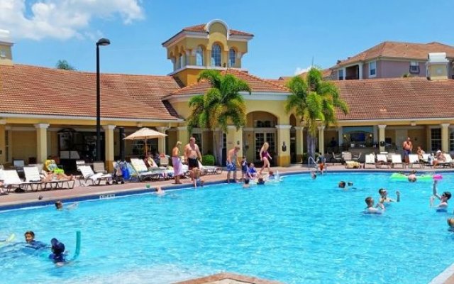 Vista Cay Resort by Casiola Vacation Homes