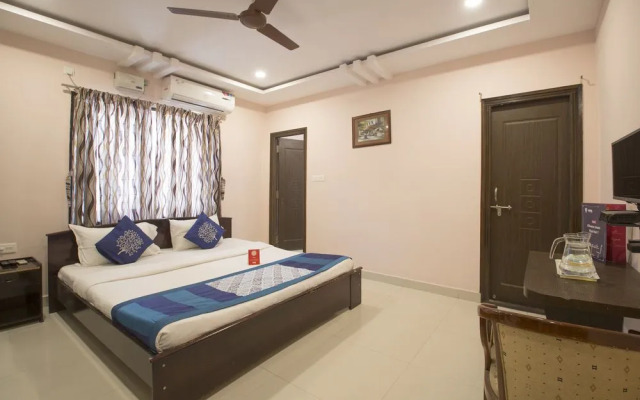 OYO 10373 Apartment The Icon Homes