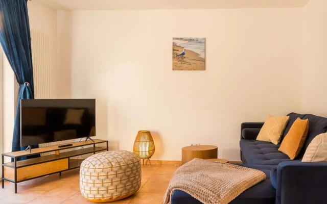 Holiday Apartment Coastal Love