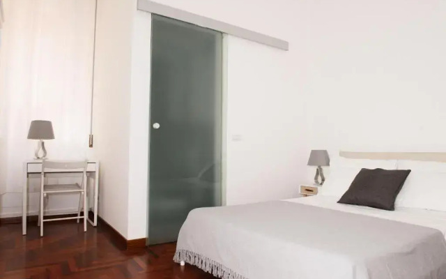 YHR Suite 51