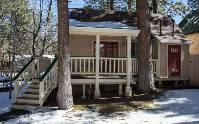 Sleepy Forest Cottages