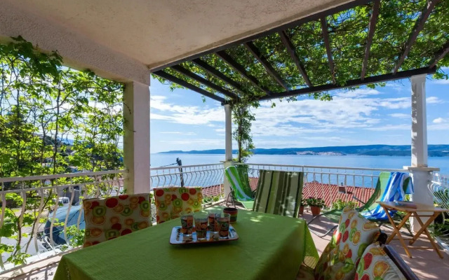 Stunning Home in Lokva Rogoznica With 4 Bedrooms and Wifi