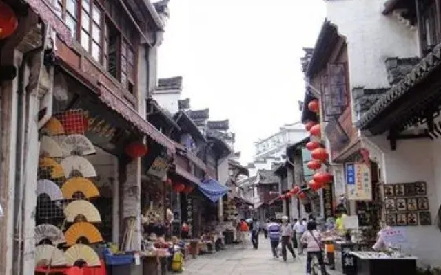 Tunxi Lodge