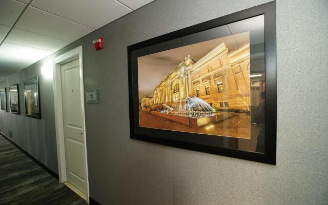 Best Western Paramus Hotel & Suites