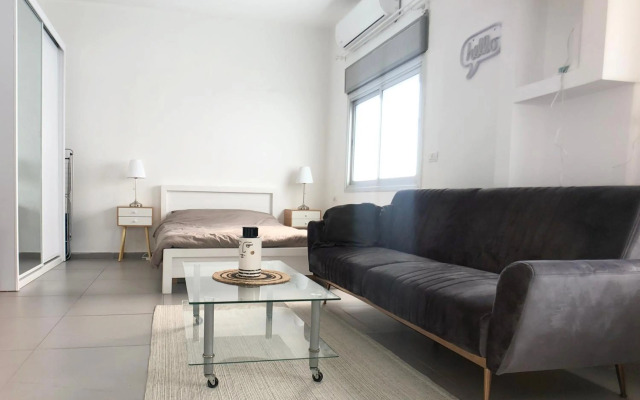 Lev Florentin Apartments