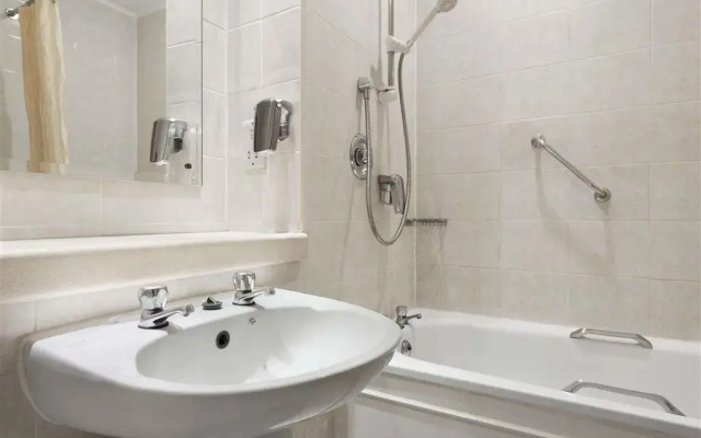 Days Hotel Coventry