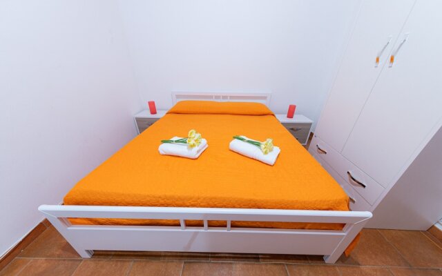 XXV Novembre apartments