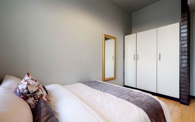 Heriot Apartment 1015