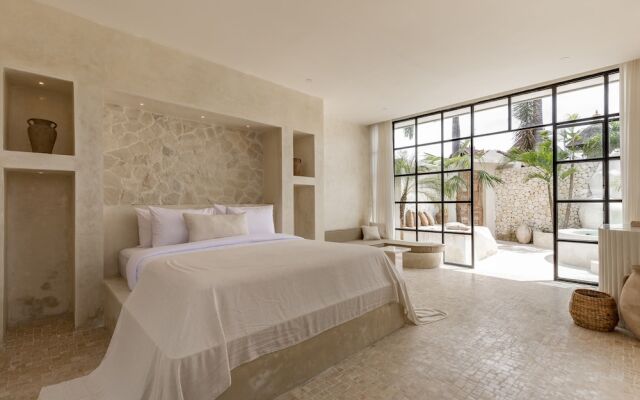 Luxe & Unique Honeymoon Bocami Suites-1 By OriVista