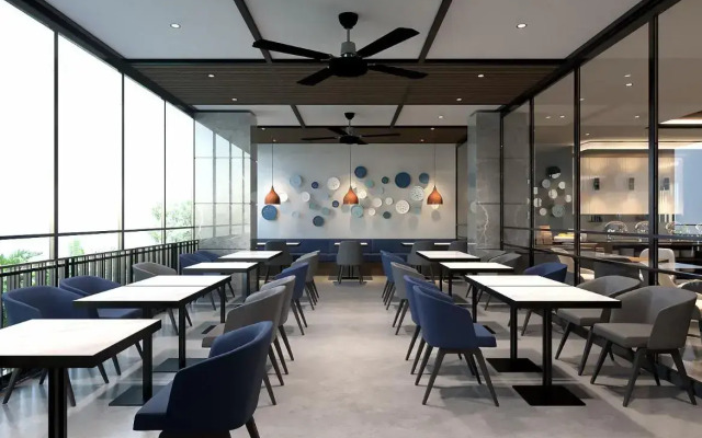 Aston Palu Hotel & Conference Center