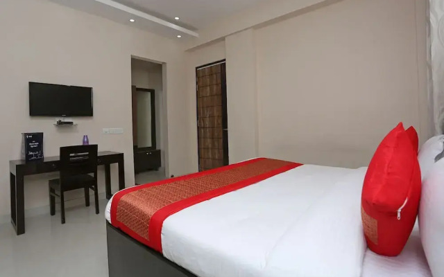 OYO 9997 Sohna Road