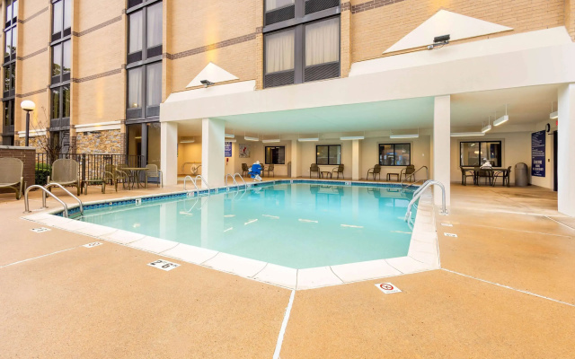 Heritage Inn Suites Houston/Sugar Land, Trademark by Wyndham