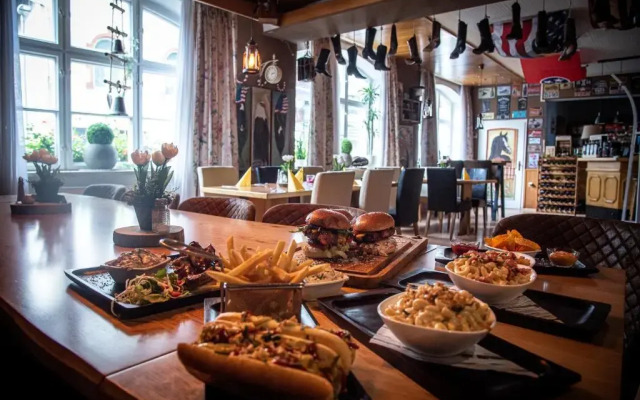 Das kleine Landhotel (im Fichtelgebirge)