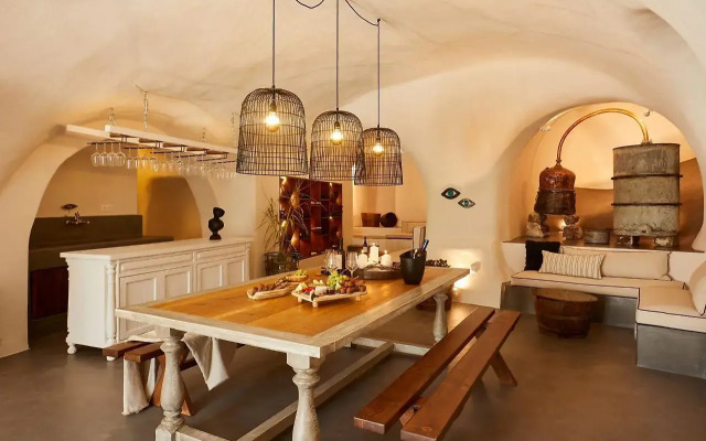 Arxegono Cave Houses Santorini
