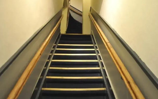 Amsterdam Inn - Digital Access