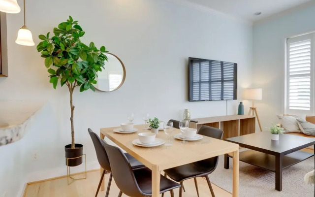 Exquisite 1 BR Apartment at Alexandria