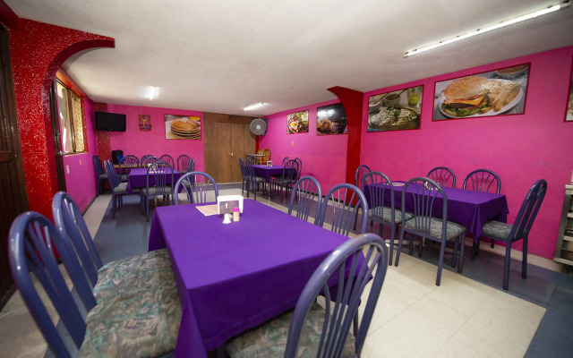 Hotel El Meson De La Luna