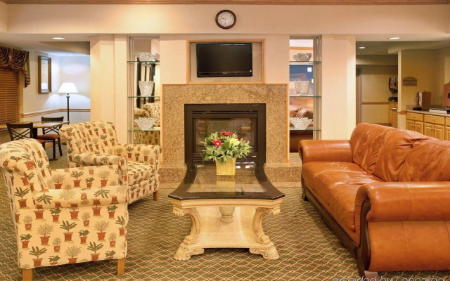 Holiday Inn Express & Suites Elkhart by IHG