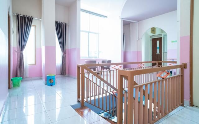 RedDoorz Syariah near Taman Siring 2