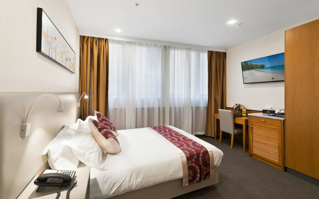 YEHS Hotel Sydney QVB